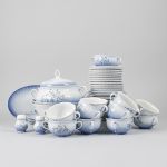 518737 Dinner set